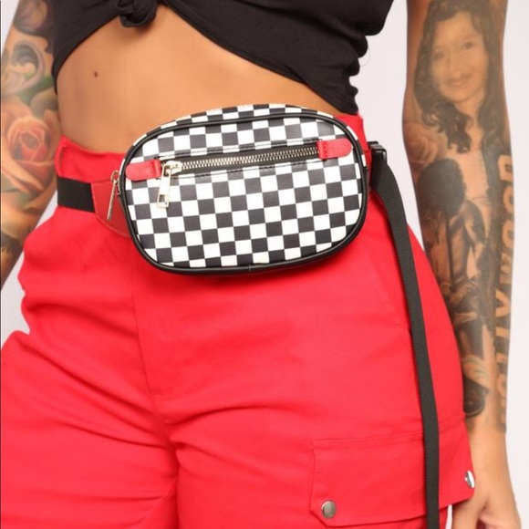 Handbags - Checkered Fanny Pack
